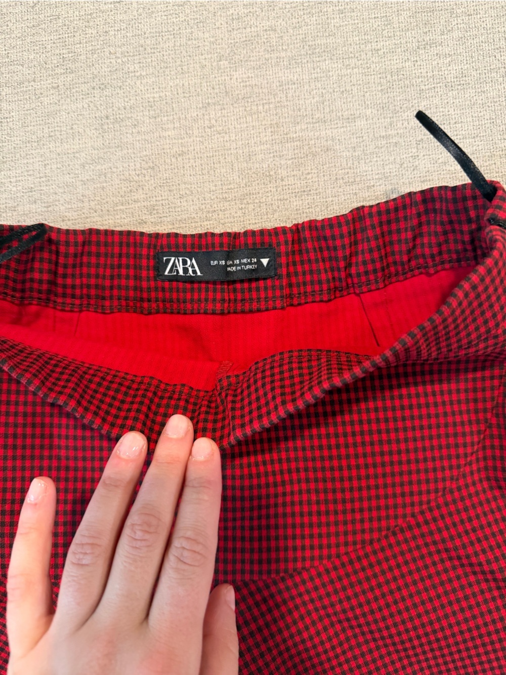 Zara Red and Black Checkered Women’s Skort - Picture 2 of 5